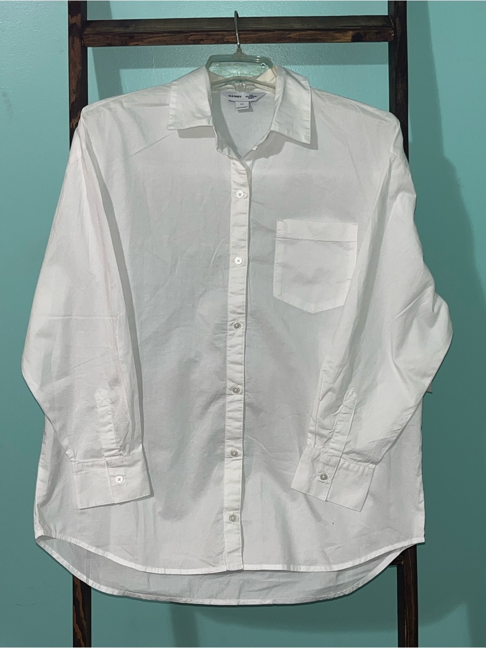 Old Navy White Men's Classic Button-Down Dress Shirt